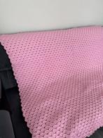 Roze Gehaakte Deken - Handgemaakt 135x135cm, Huis en Inrichting, Woonaccessoires | Plaids en Woondekens, Ophalen, Nieuw