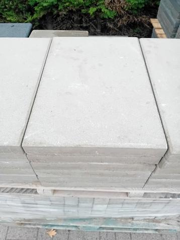 Beton Terrastegels 60x40 - Zo Goed Als Nieuw beschikbaar voor biedingen