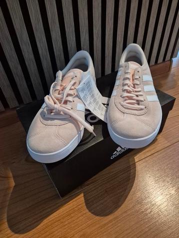 Adidas court VL 2.0 zalmroze maat 7,5 (=41) beschikbaar voor biedingen