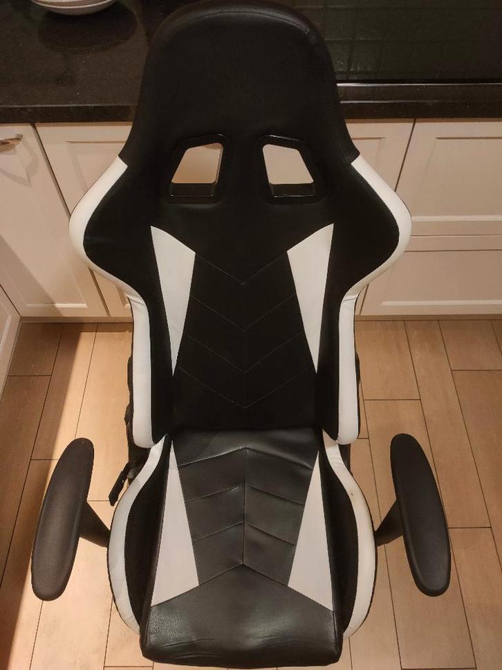 Gaming chair stoel bureaustoel zwart wit, Huis en Inrichting, Bureaustoelen, Gebruikt, Bureaustoel, Zwart, Ergonomisch, Gaming bureaustoel