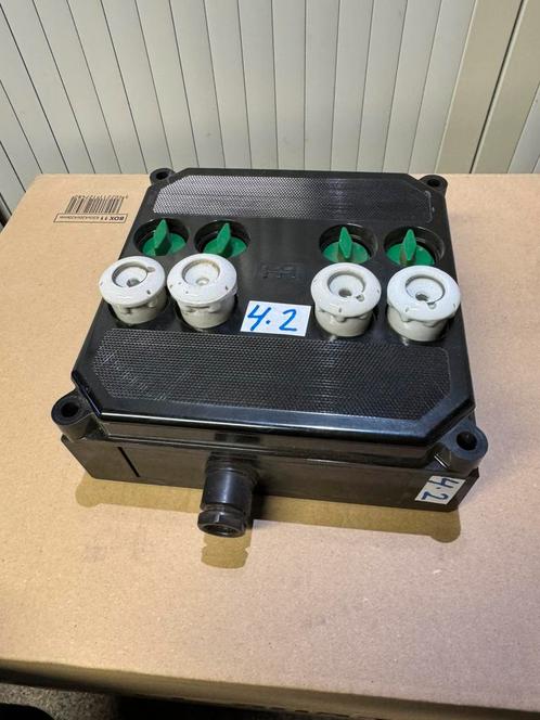 Holec  Zekeringkast / Smeltzekeringhouder – 4-polig, Hobby en Vrije tijd, Elektronica-componenten, Gebruikt, Ophalen of Verzenden