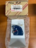 Toyota hilux 1997-2001 benzine meter nieuw 83882-35580, Ophalen of Verzenden, Nieuw