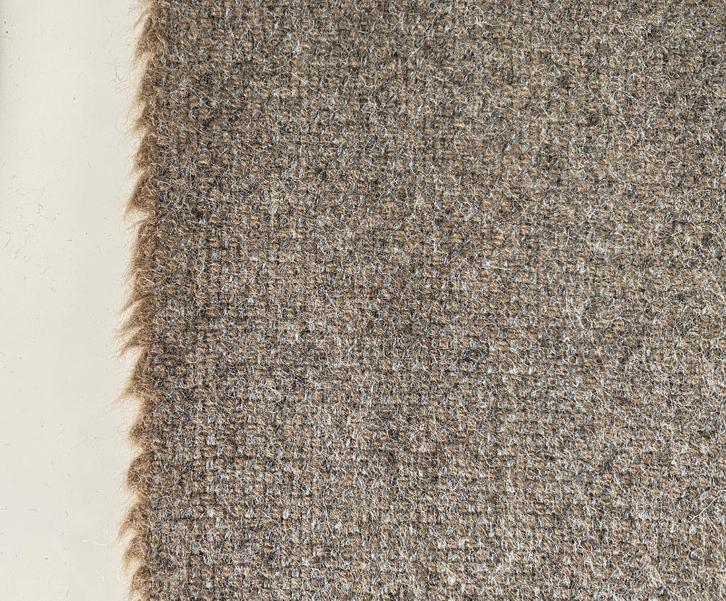 Gudbrandsdalens Amdal 360 lichtbruin+grijs; 4 mtr meubelstof, Hobby en Vrije tijd, Stoffen en Lappen, Nieuw, Wol, 120 cm of meer