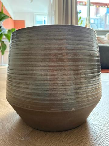 Binnenpot bruin (24cm) beschikbaar voor biedingen