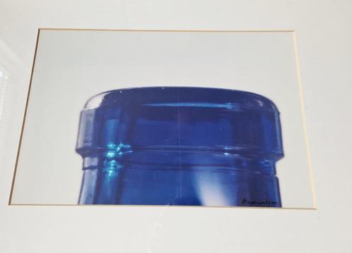 Foto kunstenaar Ab Wagenvoort gesigneerd Fles blauw, Antiek en Kunst, Kunst | Tekeningen en Foto's, Ophalen of Verzenden