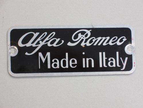 DIV 060 ALFA ROMEO metalen merkplaatje., Verzamelen, Automerken, Motoren en Formule 1, Gebruikt, Auto's, Ophalen of Verzenden