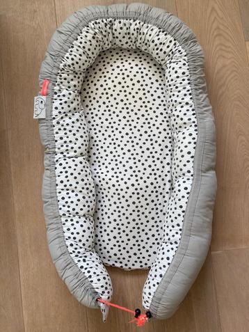 Babynestje Done by Deer beschikbaar voor biedingen