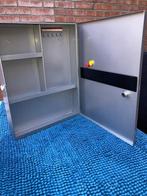 Metalen sleutelkast - wandmontage + slot + reservesleutel, Huis en Inrichting, Kasten | Lockerkasten, Ophalen of Verzenden, Gebruikt