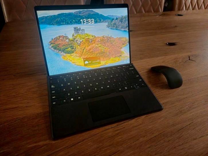 Microsoft suface pro 9 + arc mouse, Computers en Software, Windows Laptops, Zo goed als nieuw, 13 inch, SSD, 8 GB, Qwerty, Met touchscreen