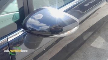 Buitenspiegel links van een Ford Fiesta beschikbaar voor biedingen