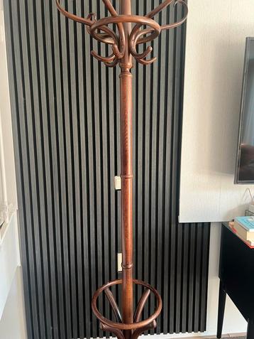 Kapstok hout  beschikbaar voor biedingen
