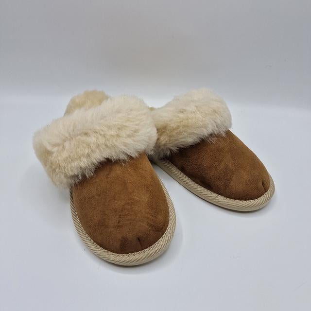 Caramel instap sloffen echt wol/leer – maat 41 of 42, Kleding | Dames, Schoenen, Blomwol, Beige, Nieuw, Ophalen of Verzenden