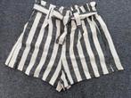 Bershka short korte broek maat M, Ophalen of Verzenden, Zo goed als nieuw, Kort