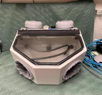 Dentaal,tandtechniek,Zandstraler met 2 pots beschikbaar voor biedingen