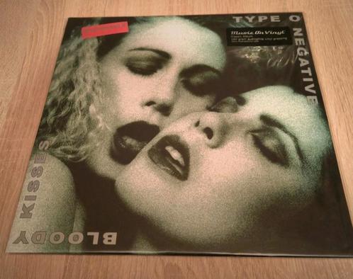 Type O Negative - Bloody Kisses - 2LP - Doom Metal - Gothic, Cd's en Dvd's, Vinyl | Hardrock en Metal, Zo goed als nieuw, Ophalen of Verzenden