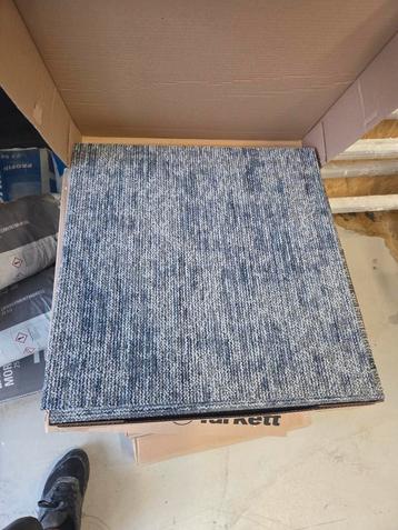Desso jeans tegels vloerbedekking 30m2 nieuw in doos beschikbaar voor biedingen