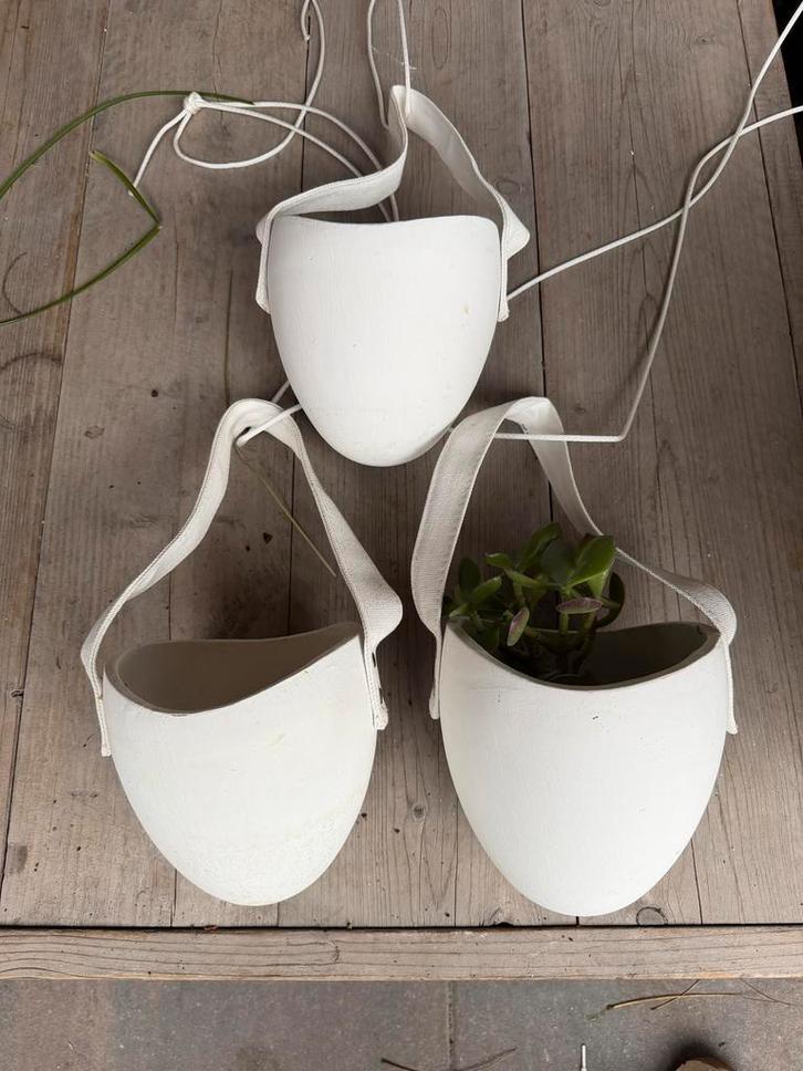 Serax Potteries Hangpotten - 3 Stuks - Wit, Tuin en Terras, Bloempotten, Gebruikt, Aardewerk, Binnen, Minder dan 25 cm, Rond, Ophalen of Verzenden