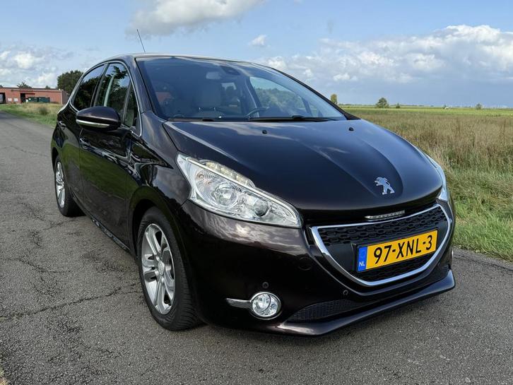Peugeot 208 1.4 VTi Allure NAVI/ECC/LEER/CRUISE!/10-2026 APK, Auto's, Peugeot, Bedrijf, Te koop, ABS, Airbags, Airconditioning