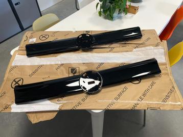 Caddy Cargo glans zwarte grille  beschikbaar voor biedingen