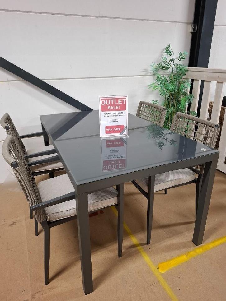 Demo model Gabriel tafel 150x90 + 4x Burela stapelstoel, Huis en Inrichting, Banken | Bankstellen, Nieuw, Vierpersoons of meer
