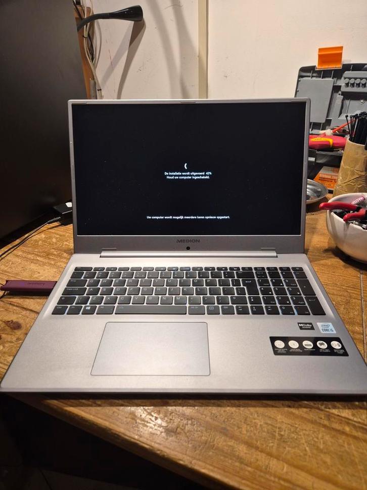 Medion 17" i5 10e gen. Toetsenbord defect, Computers en Software, Windows Laptops, Gebruikt, 17 inch of meer, SSD, 3 tot 4 Ghz