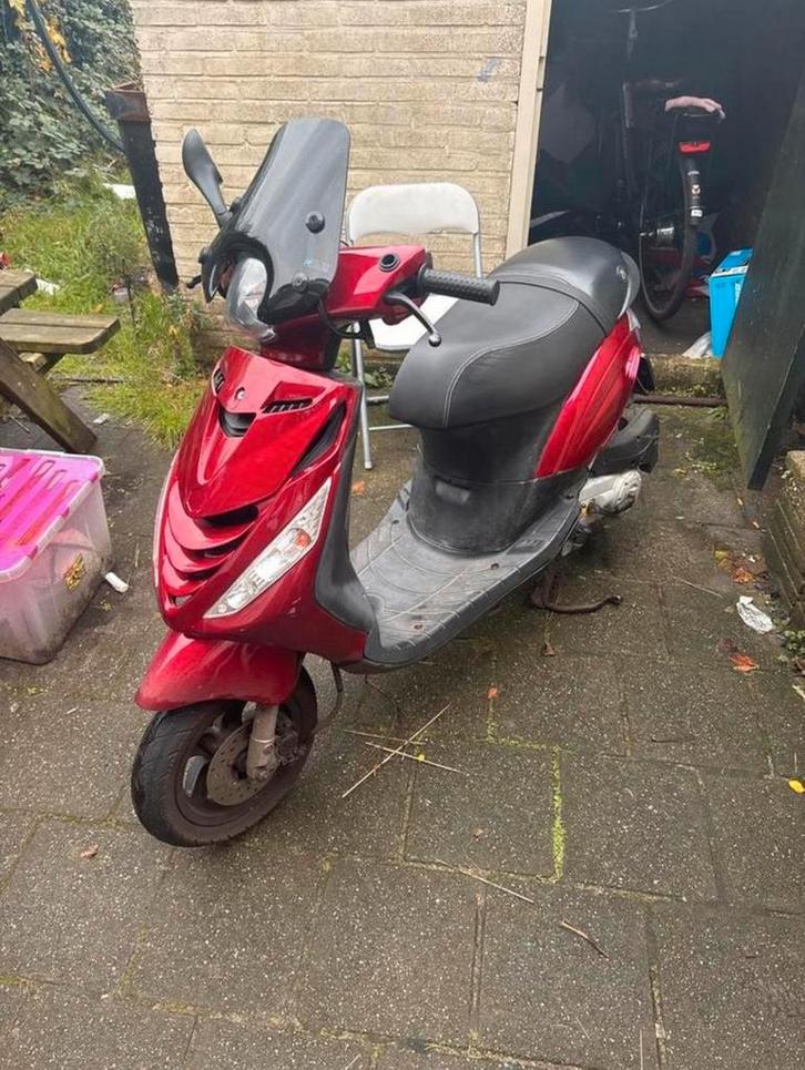 Piaggio Zip 4T 50cc - Goede Staat!, Fietsen en Brommers, Scooters | Piaggio, Gebruikt, Zip, Benzine, Ophalen