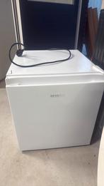 Mini koelkast zo goed als nieuw!, Witgoed en Apparatuur, Vriezers en Diepvrieskisten, Ophalen, Zo goed als nieuw, Minder dan 60 cm