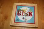 Risk nostalgische editie in houten doos izgs, Hobby en Vrije tijd, Gezelschapsspellen | Bordspellen, Een of twee spelers, Ophalen of Verzenden