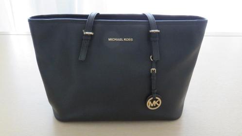 Zo goed als nieuwe schoudertas van Michael Kors, Sieraden, Tassen en Uiterlijk, Tassen | Schoudertassen, Zo goed als nieuw, Zwart
