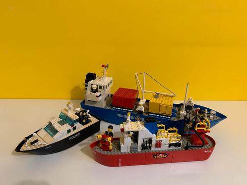 Mooie vintage Lego boten: politie, brandweer en vrachtschip, Kinderen en Baby's, Speelgoed | Duplo en Lego, Gebruikt, Lego, Ophalen of Verzenden