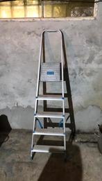 Aluminium trap 5 treden, Doe-het-zelf en Verbouw, Ophalen of Verzenden, Zo goed als nieuw, Minder dan 2 meter