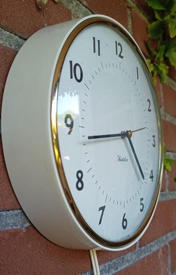 Ronde vintage klok - keukenklok > Westclox- made Schotland  beschikbaar voor biedingen