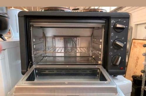 Over SilverCrest multifunctionele oven met twee kookplaten., Witgoed en Apparatuur, Ovens, Oven, Ophalen of Verzenden