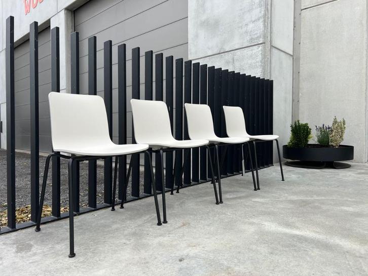 VITRA HAL TUBE STAPELBARE STOEL, 8X, Huis en Inrichting, Stoelen, Zo goed als nieuw, Vijf, Zes of meer stoelen, Kunststof, Metaal