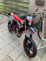 Beta RR 50 Motard 2024 - Opgevoerd/Standaard, Fietsen en Brommers, Ophalen, 6 versnellingen, Maximaal 45 km/u, Zo goed als nieuw