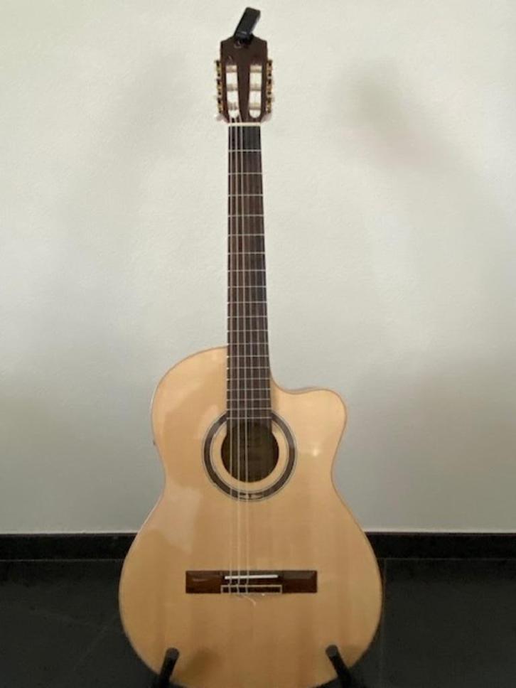 Akoestische Gitaar Ortega RCE 138 SN, Muziek en Instrumenten, Snaarinstrumenten | Gitaren | Akoestisch, Zo goed als nieuw, Klassieke of Spaanse gitaar