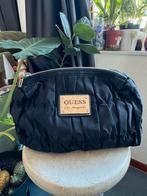 Guess cosmetic bag, Sieraden, Tassen en Uiterlijk, Toilettassen, Verzenden, Zo goed als nieuw, Dame