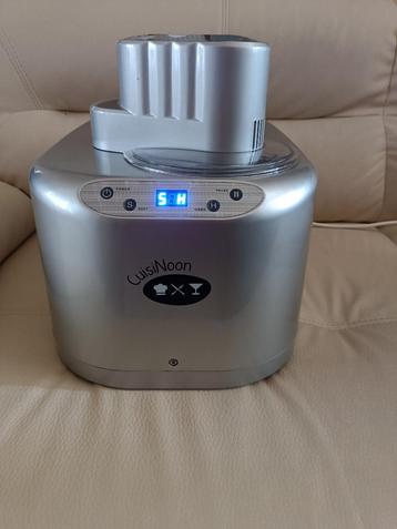 CuisiNoon IJsmachine zelf vriezend  beschikbaar voor biedingen