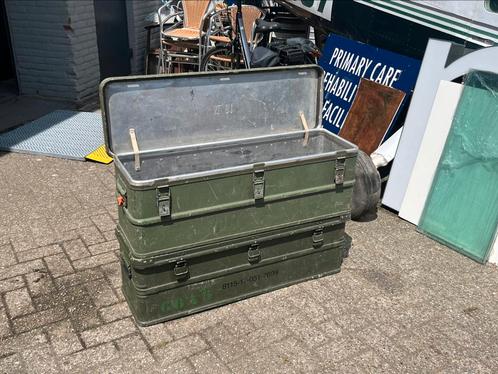2 aluminium Zarges stapelbare kisten, Doe-het-zelf en Verbouw, Gereedschapskisten, Gebruikt, Ophalen