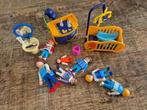 Playmobil poppetjes met bedje en accessoires, Ophalen of Verzenden, Gebruikt