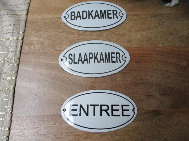 Emaille deur bordjes: BADKAMER, SLAAPKAMER, ENTREE p.p.st., Antiek en Kunst, Antiek | Emaille, Ophalen of Verzenden