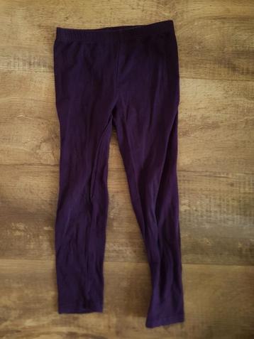 Donkerpaarse legging maat 116-122 beschikbaar voor biedingen