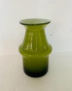 Magnor Norway groen glazen vaas, Ophalen of Verzenden, Glas, Onbekend, Minder dan 50 cm