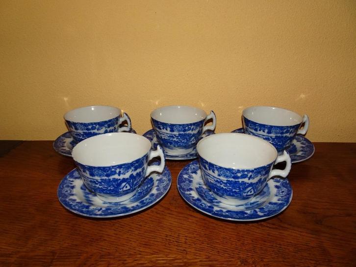 5 Blauw/wit porseleinen kop en schotels (landelijk), Huis en Inrichting, Keuken | Servies, Zo goed als nieuw, Kop(pen) en/of Schotel(s)