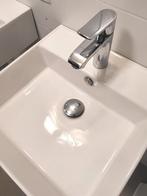 Één witte badkamer wastafel., Ophalen, Minder dan 50 cm, Minder dan 100 cm, Wasbak of Wastafel