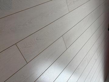 Kliklaminaat wit hout beschikbaar voor biedingen