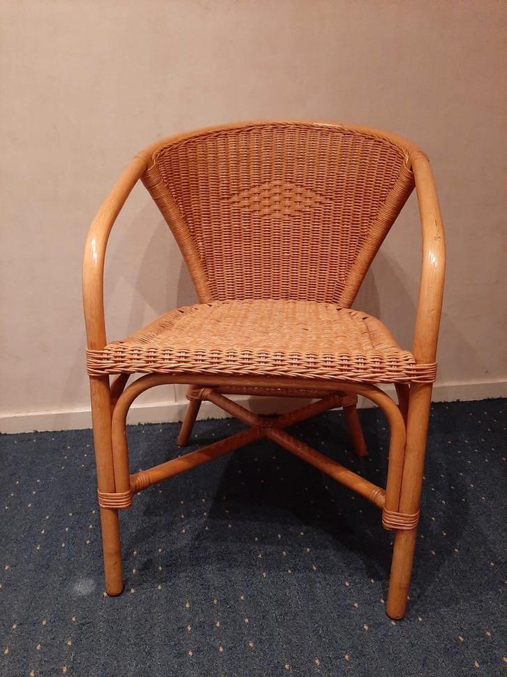 Rieten rotan  stoeltje, Huis en Inrichting, Stoelen, Zo goed als nieuw, Eén, Ophalen
