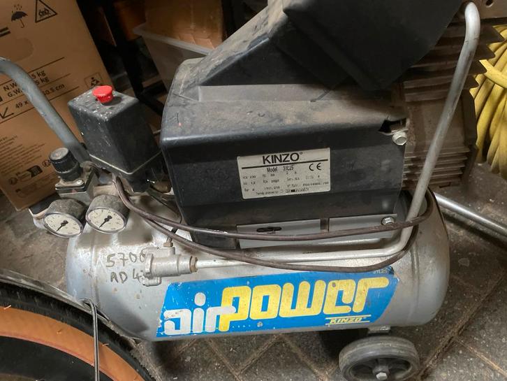 Kinzo Airpower 31L25 Compressor, Doe-het-zelf en Verbouw, Compressors, Gebruikt, 6 tot 10 bar, Minder dan 25 liter, Minder dan 200 liter/min