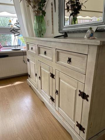 White Wash dressoir 50 euro beschikbaar voor biedingen