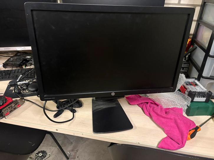 5x 23 inch Full HD (1920 x 1080), Computers en Software, Monitoren, Zo goed als nieuw, 60 Hz of minder, DVI, IPS, Full HD, Ophalen of Verzenden